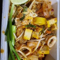 เฟื่องฟู Thonburi Delight ไอคอนสยาม