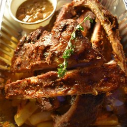 ซี่โครงหมูครึ่งซี่ สำหรับทานคนเดียว!