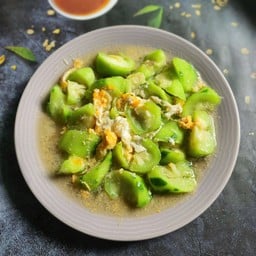 ผัดบวบใส่ไข่