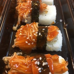 ซูชิหน้าเห็ดเข็มทองหม่าล่า