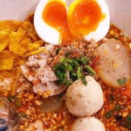 เกาเหลาต้มยำ น้ำข้น ไข่ทะลัก