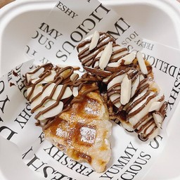 Croffle & Waffle by Lower Plants