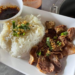 ข้าวหน้าหมูตุ๋น