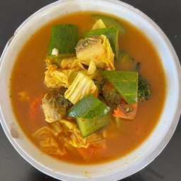 แกงส้มปลากะพงผักรวม