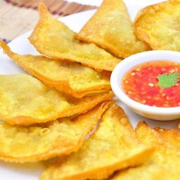 เกี้ยวทอด ห่อไก่ สมุนไพร