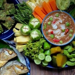 บ้านน้ำพริกพี่กนก ตลาดชิลล์วา สามกอง