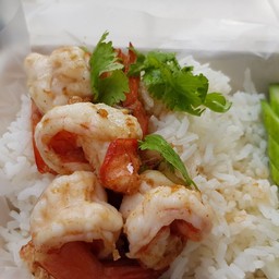 ข้าวกุ้งกระเทียม