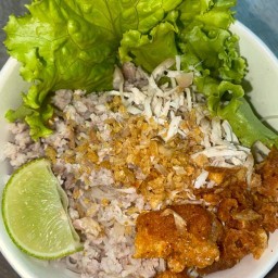 หมี่คลุกKN