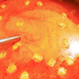 ขนมจีน&น้ำยากะทิตีนไก่