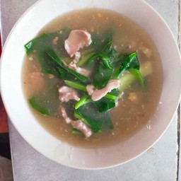 ราดหน้าหมูชิ้น