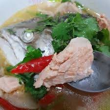 ต้มยำหัวพุงแซลมอนน้ำใส
