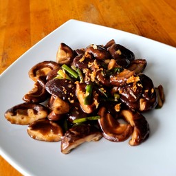 เห็ดหอมผัดน้ำมันหอย