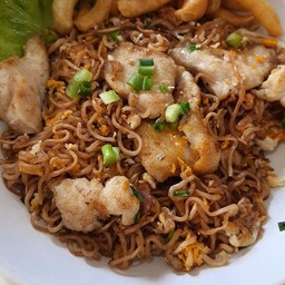 มาม่าคั่วไก่