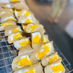 หนมเบื้องมั้ยล่ะ ตลาดนัดนวลจันทร์38