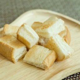 ขนมปังปิ้ง แผ่นละ