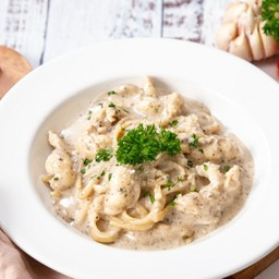 ลิงกวินี่ล็อบสเตอร์ครีมซอสทรัฟเฟิล