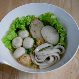 M ก๋วยเตี๋ยวลูกชิ้นปลาไร้สาร