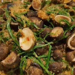 แกงคั่วเห็ดเผาะ ใบชะพลู (เป็นกับข้าว)