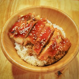 ข้าวญี่ปุ่นหน้าเทริยากิ