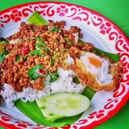 กระเพราหมูสับ