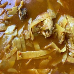 แกงเหลืองหน่อไม้