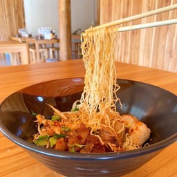 ก๋วยเตี๋ยวแห้งหมูตุ๋น