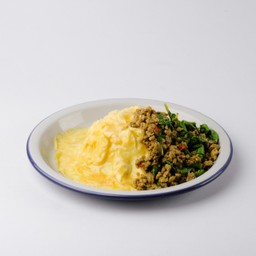 ข้าวไข่ข้นกะเพราหมูสับ