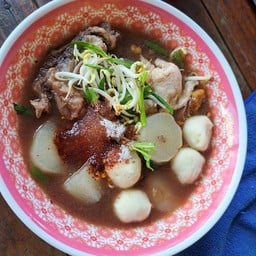 ก๋วยเตี๋ยวไก่มะระวัดโคกไผ่