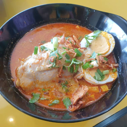 ก๋วยเตี๋ยวแกง ไก่