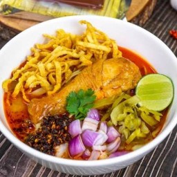 ร้านข้าวซอยไก่เฮงเฮง