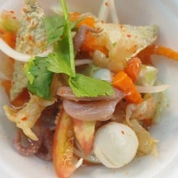 ยำยำแซ่บซี๊ด ตลาดพัฒนา