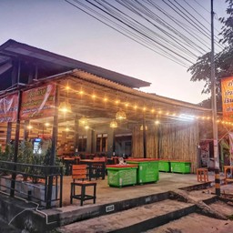 ป.ประทีป ก๋วยเตี๋ยวเรือ (ร้านป.ปุ้ย เส้นหน้าป้าย)