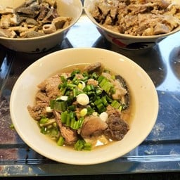 ใบเฟิร์นก๋วยจั๊บน้ำข้น บ้านนาหนอง