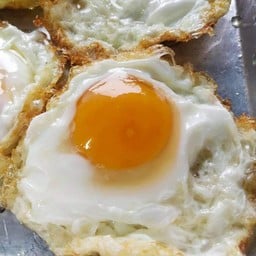 ข้าว กะ เพรา เตาถ่าน