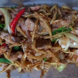 หมูผัดขิงทุบ