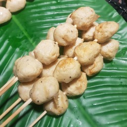 ลูกชิ้นเอ็นหมูพริกไทยดำ