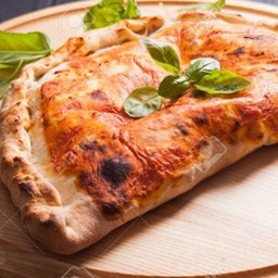 Calzone all Uovo