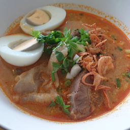 ก๋วยเตี๋ยวแกงเนื้อ