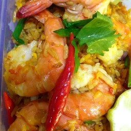 ข้าวผัดผงกะหรี่กุ้ง