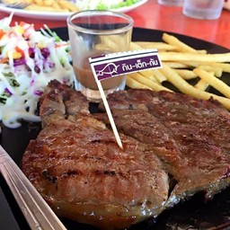 สเต็กเนื้อพริกไทยดำ