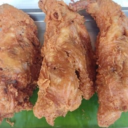 ร้านไก่ทอดเรณู