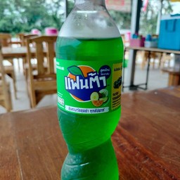 แฟนต้าสีเขียว