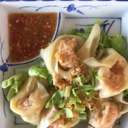 เตี๋ยวต้มยำไข่ย้อย ห้อยขา สาขา 1 เตี๋ยวต้มยำไข่ย้อย ห้อยขา สาขา 1