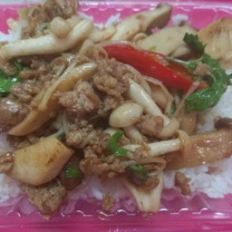 ผัดเห็ด3 อย่าง