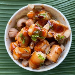 ไส้กรอกไก่หนังกรอบทอด