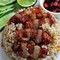 ข้าวผัดหมูกรอบ plants based เจ หรือ มังสวิรัติ
