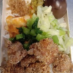 ข้าวกล่องไก่ทอด ( ไม่ทานหมู )