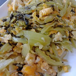 ผักกาดดองผัดไข่