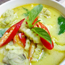 แกงเขียวหวานไก่ ยอดมะพร้าว