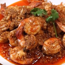 ข้าว กุ้งทอดกระเทียม